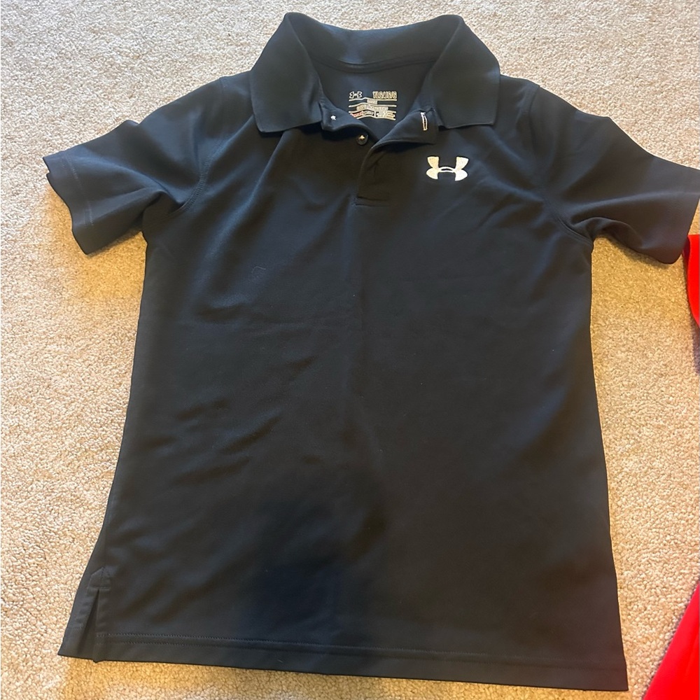 Under armour youth large polo with 3 button tons set of 2 (black and red)